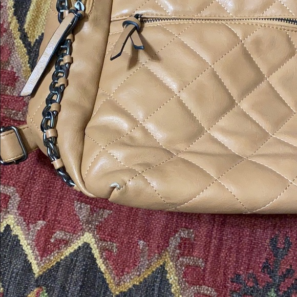 Backpack - Picture 5 of 6